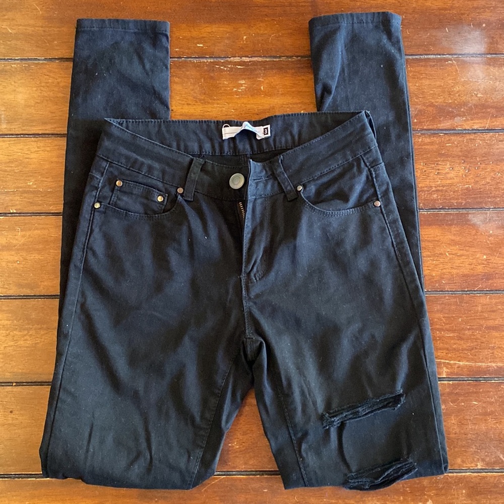 Size 3 Le June Distressed Skinny Jeans